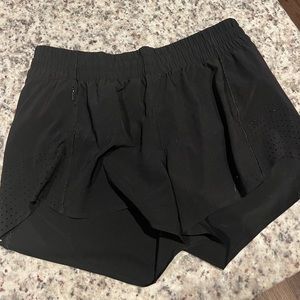 Athleta hustle shorts